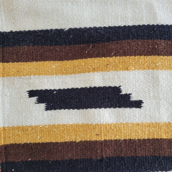 Vintage Mexican wool poncho with thunderbirds - Picture 6 of 11